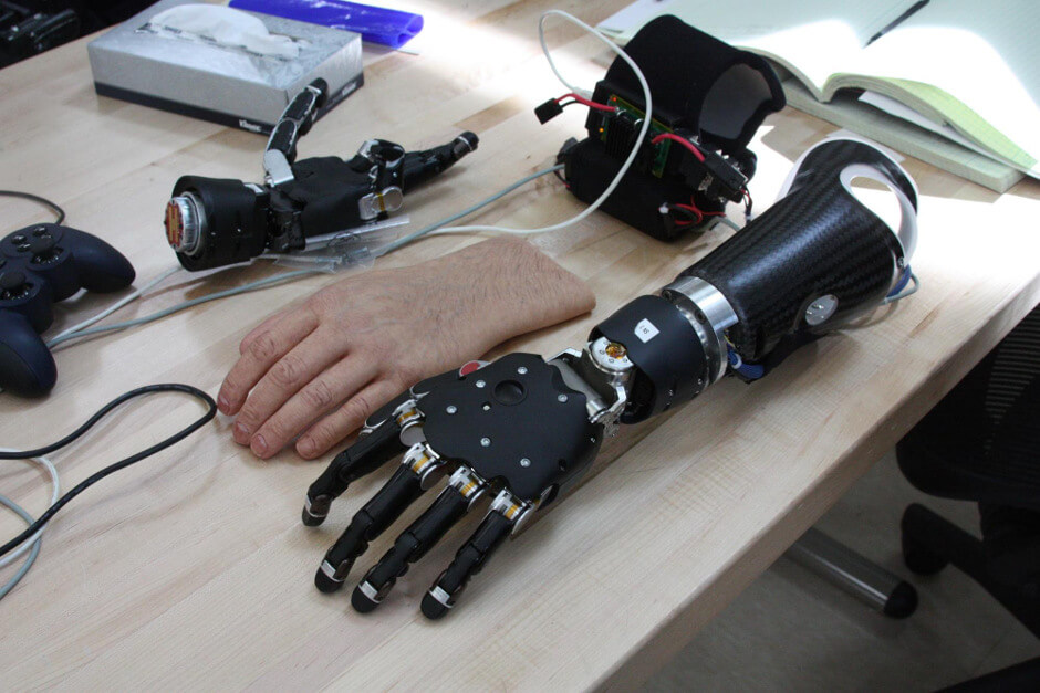hand-prothesis-sense-touch-darpa-1